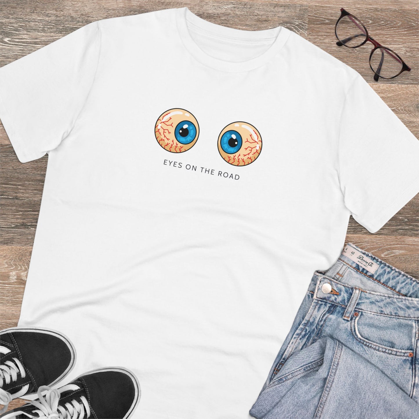 EYES ON THE ROAD - Organic T-shirt - Unisex